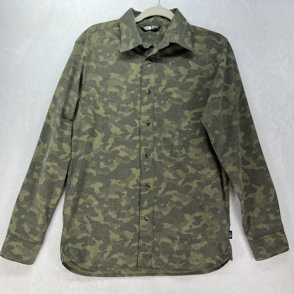 The North Face Camo Long Sleeve Button Down Men's‎ Sz Small green Military